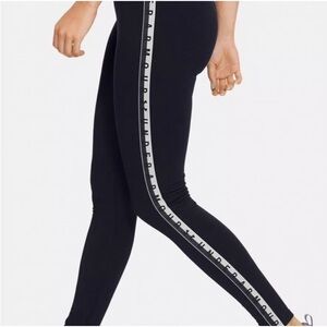 Under Armour Leggings pants Graphic Taping Sides NWT new women’s